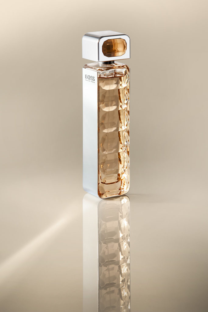 Parfum Flakon Produktaufnahme mit Lichtsetzung